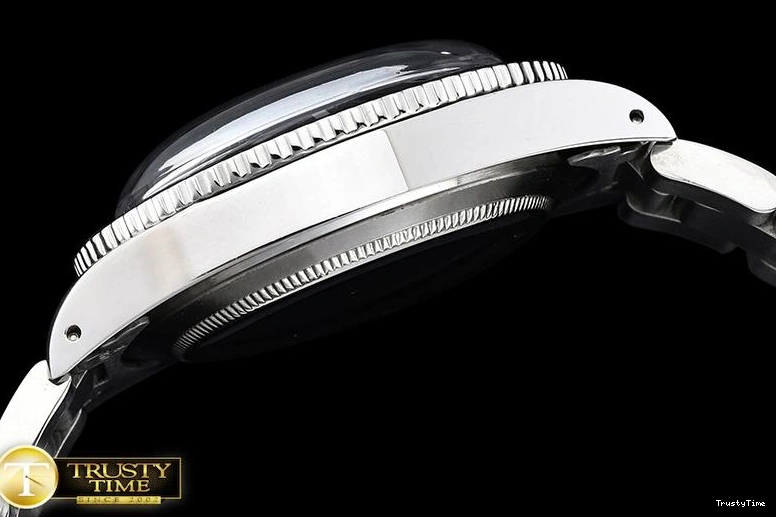 1108 Resilient ROLSUB0186 – Vintage Sub Ref 6205 White A- 1026